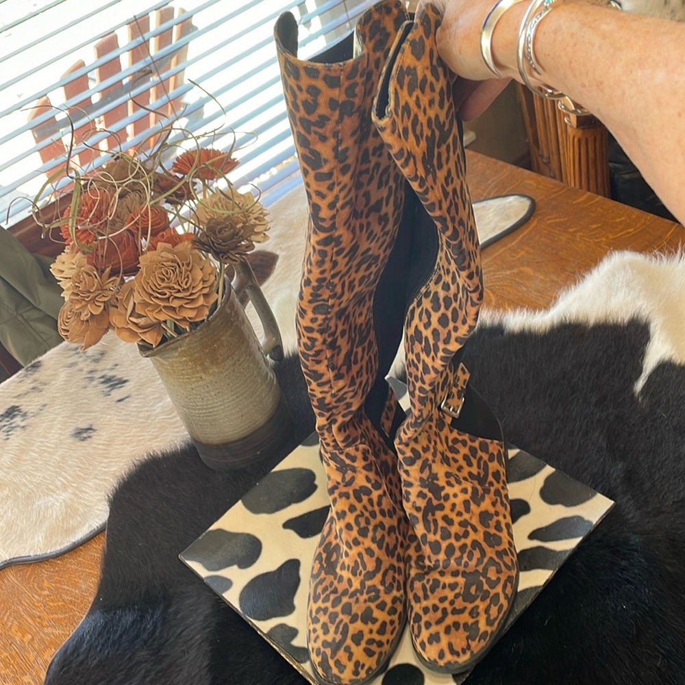 Size 9.5 Liz Claiborne Cheetah Print over the knee boots